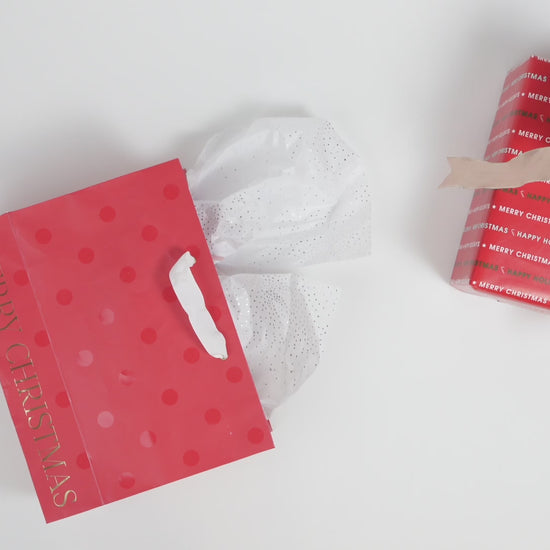 Unboxing of tins gift set