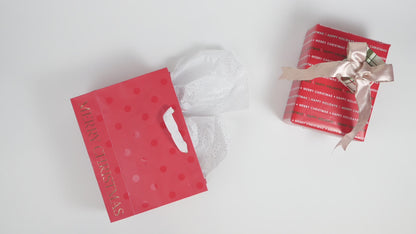 Unboxing of tins gift set